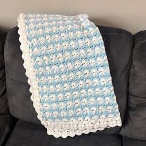 ❤️Handmade Blue and White Crochet Blanket